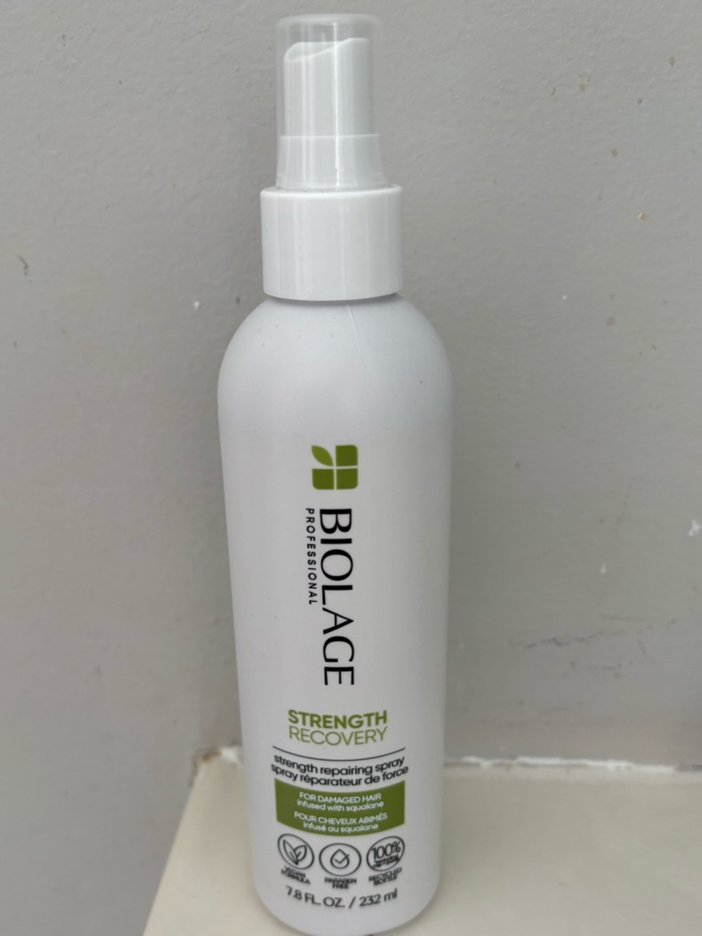 Biolage Strength Recovery Spray - White
